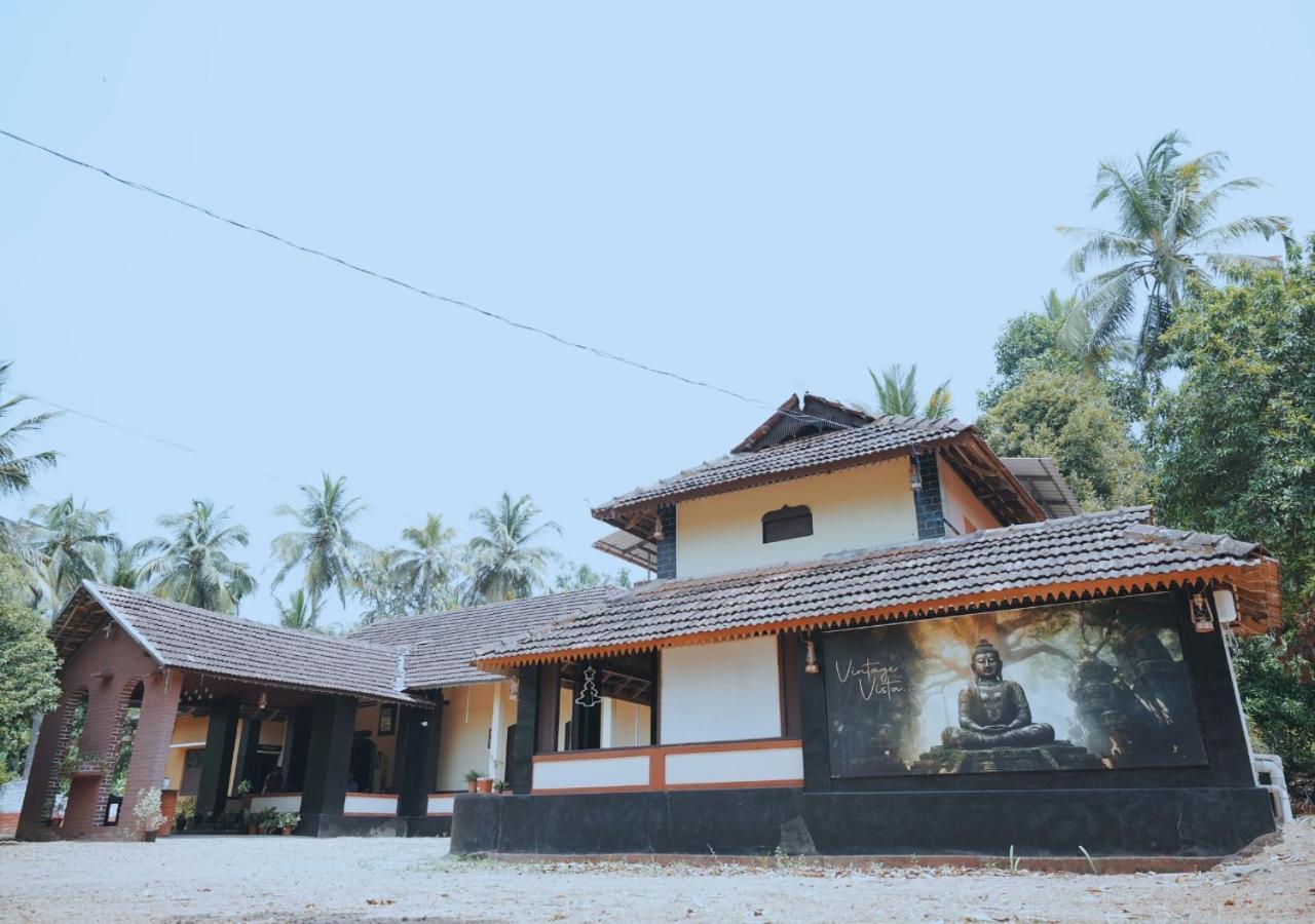 Vintage Vista Farm stay Lakkidi